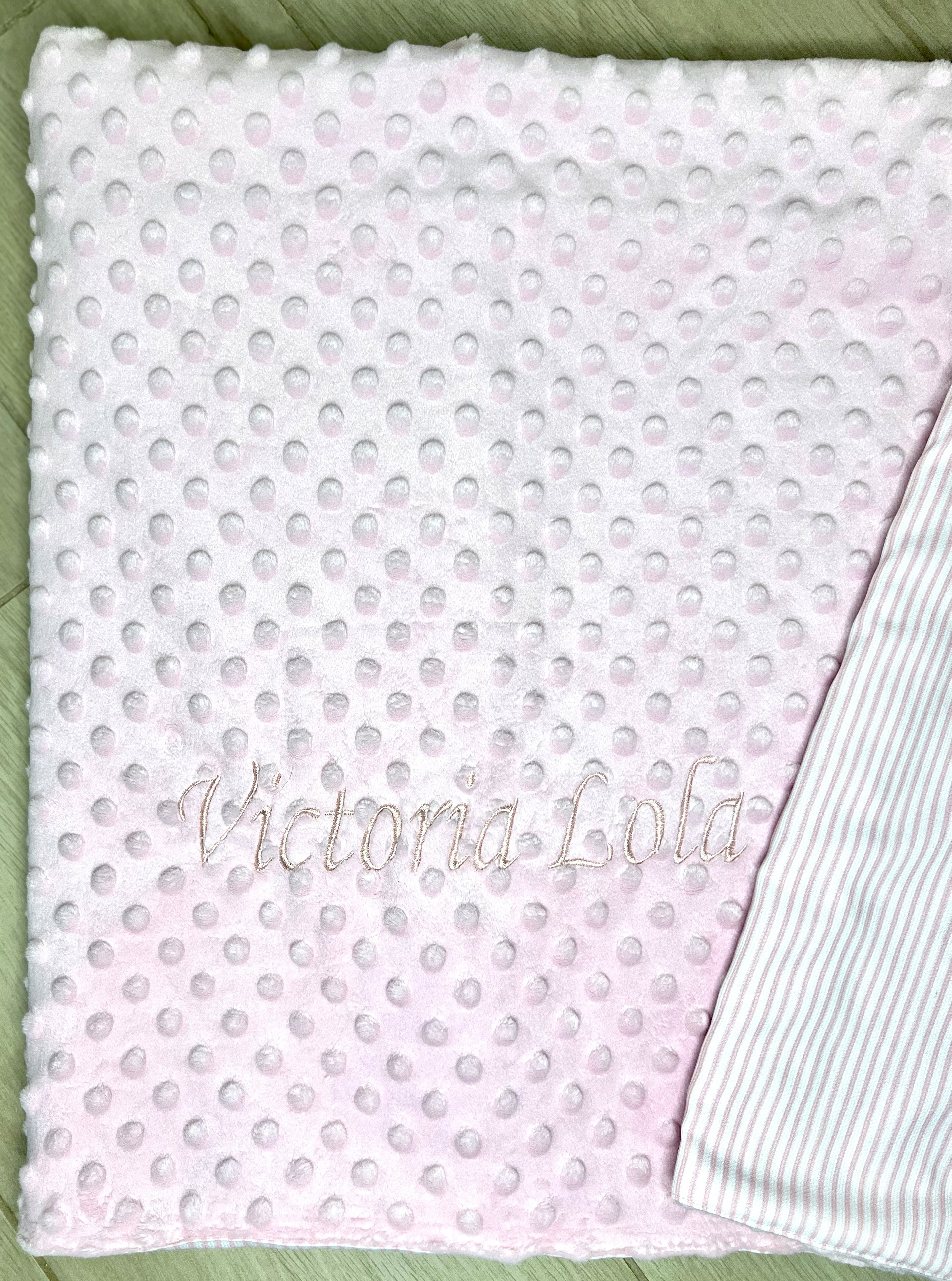 Coperta Rosa con tessuto Minky personalizzata - A.Bi.Ci. Lab
